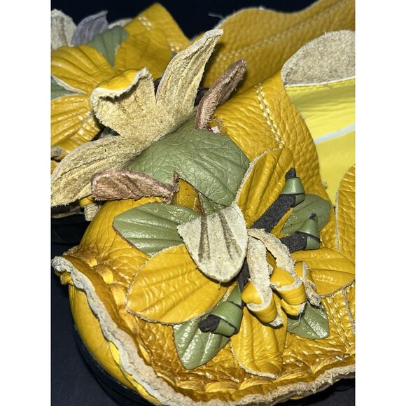 Womens Casual Driving Shoes 8 Slip On Flats Leather Loafers Floral Thick Stitch - Picture 9 of 12